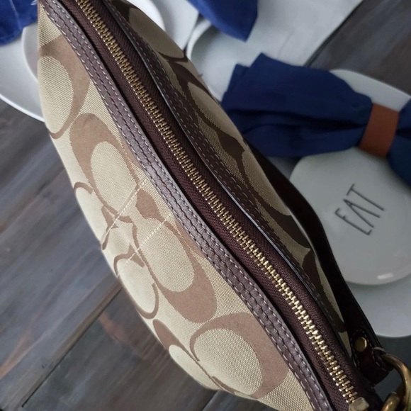 🦋💙Medium Coach Shoulder Bag 💙🦋 - Picture 4 of 7